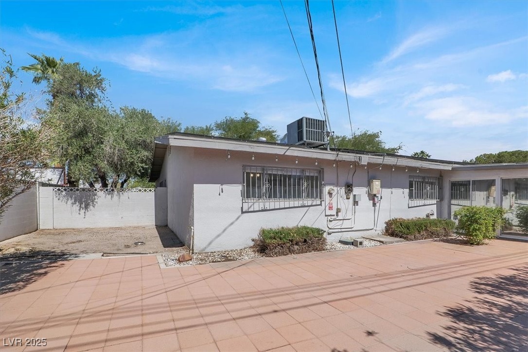 Las Vegas, Nevada 89169, United States, 3 Bedrooms Bedrooms, ,2 BathroomsBathrooms,Residential,Active,216590