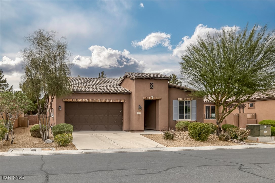 Properties 2 5625 Galivan Vista Street