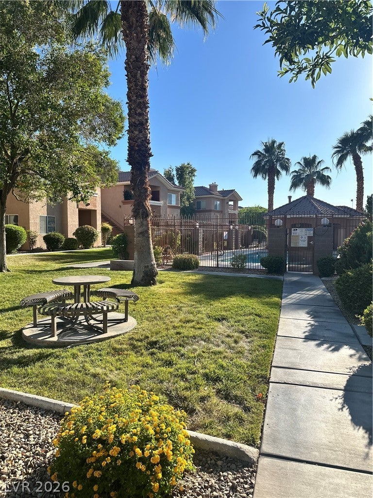 1050 E Cactus Avenue 1067