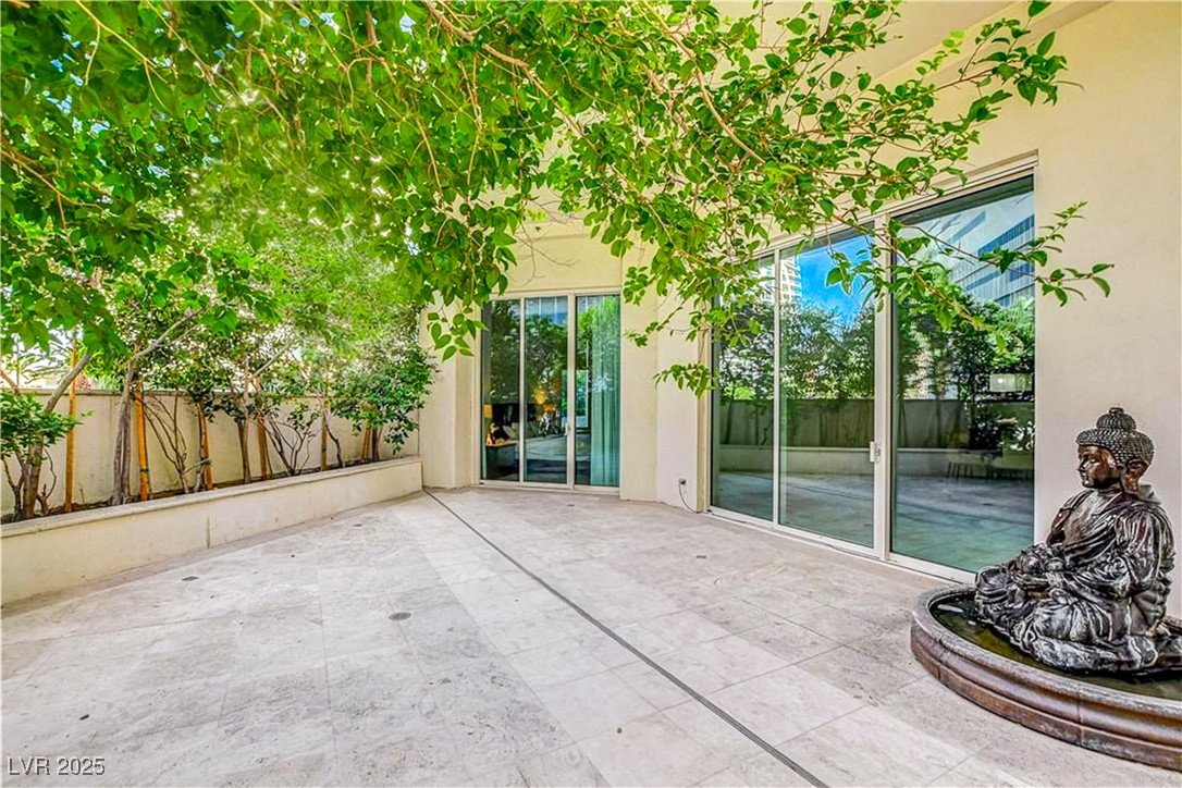 2877 Paradise Road 104