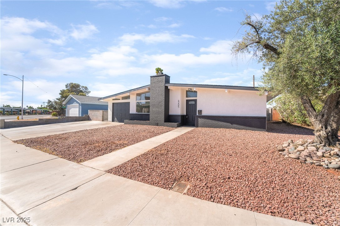 6205 Hargrove Avenue, Las Vegas, Nevada image 2