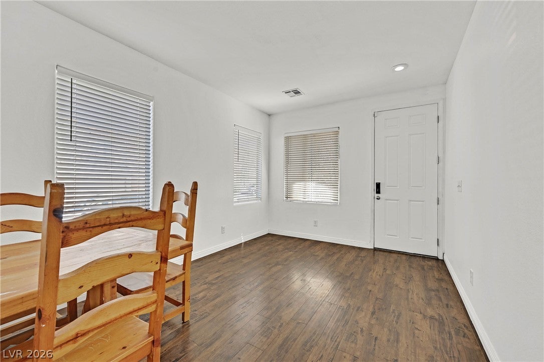5844 Parrot Cove Court
