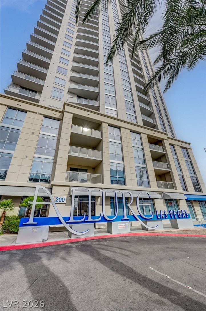 200 W Sahara Avenue 1703