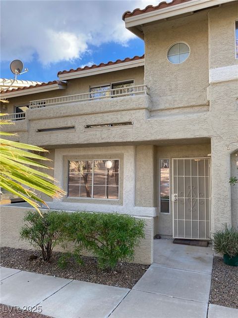 Townhouse For Sale - 2208 Rugged Mesa Drive<br/> Laughlin, NV 89029