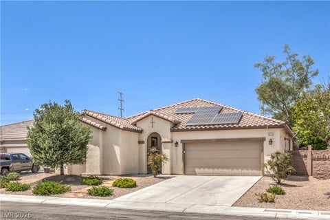 Homes For Sale - 8213 Dragonfly Bush Court<br/> North Las Vegas, NV 89085