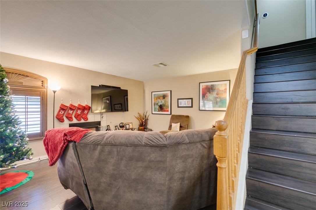 5041 Sublight Avenue