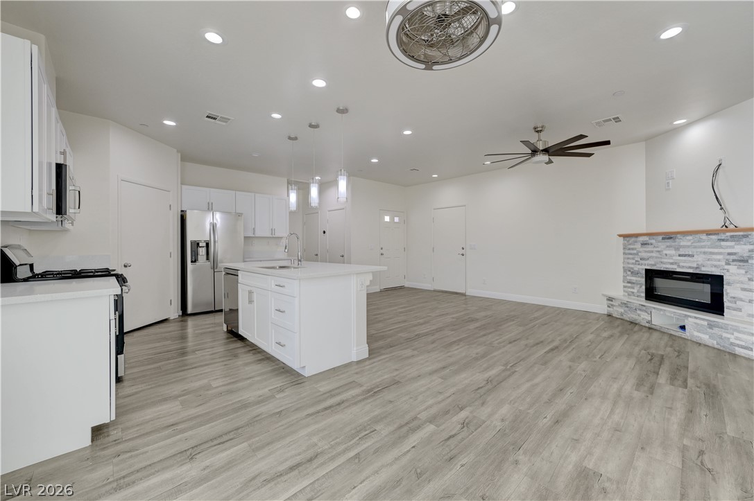 1586 Tilman Lane