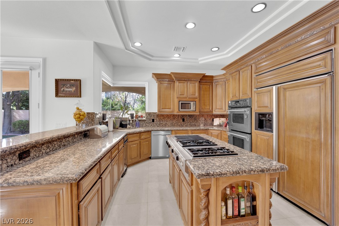 807 Canyon Greens Drive