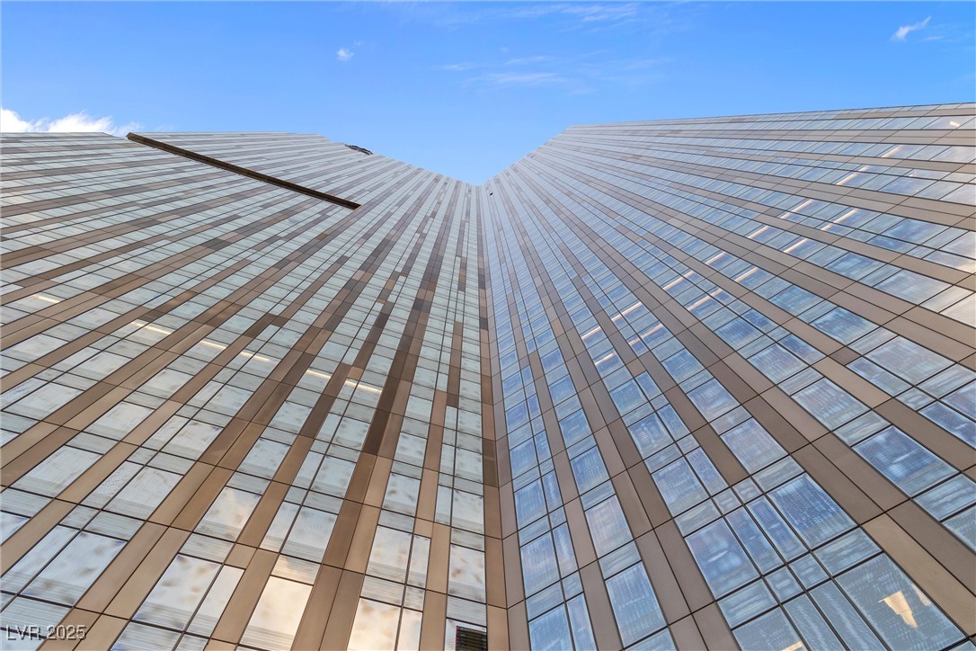 Las Vegas, Nevada 89158, United States, 2 Bedrooms Bedrooms, ,3 BathroomsBathrooms,Residential,Active,219648