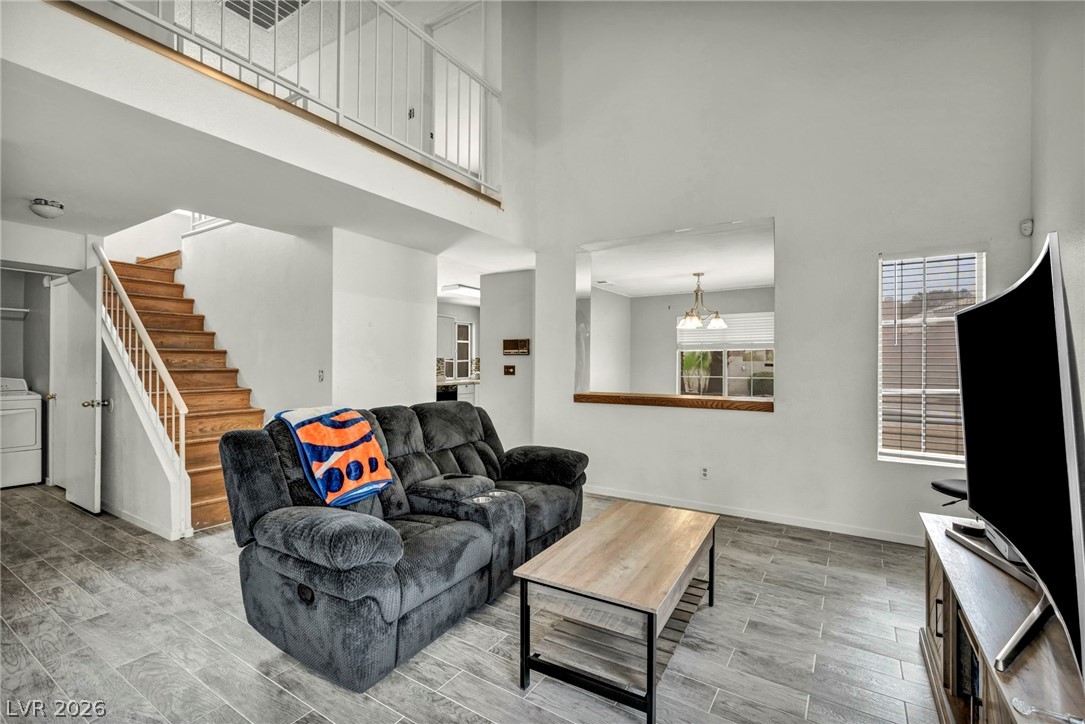 8601 Freeport Lane