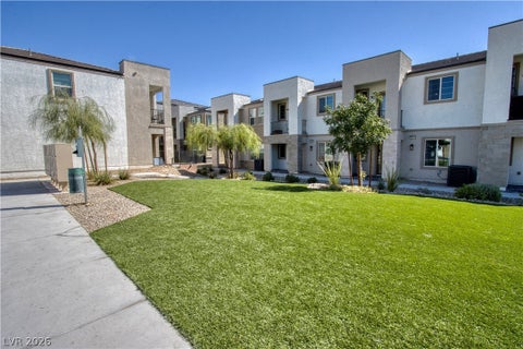 Townhouse For Rent - 5642 Beguiling Falls Street<br/> Clark County, Las Vegas, NV 89148