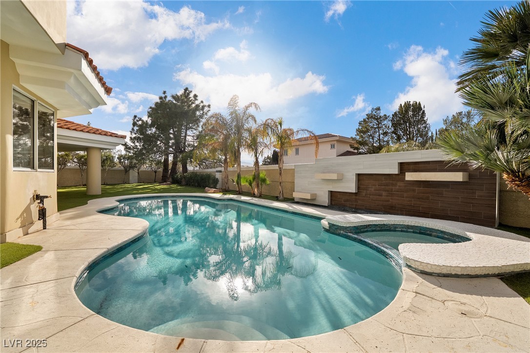 42 Sawgrass Court