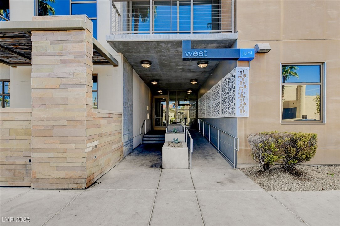 Properties 2 353 E Bonneville Avenue 569