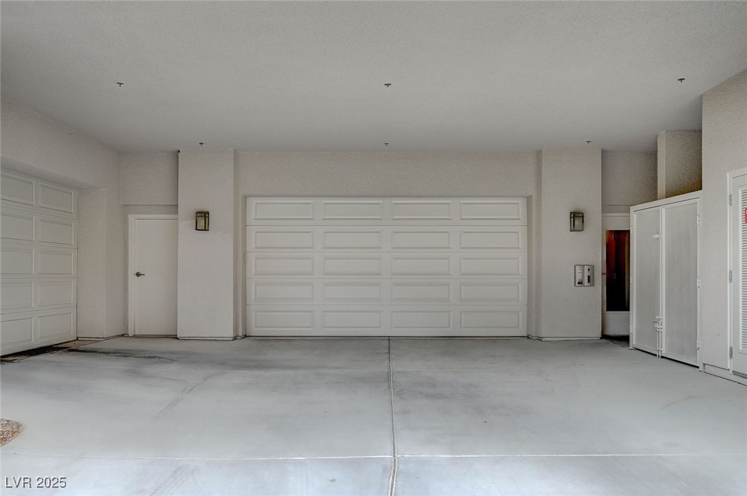 9201 Tesoras Drive 401