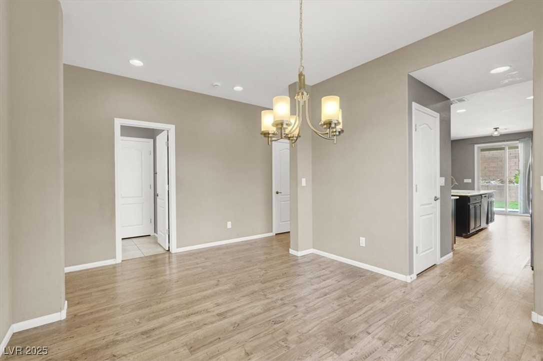 Las Vegas, Nevada 89166, United States, 4 Bedrooms Bedrooms, ,3 BathroomsBathrooms,Residential,Pending,109341