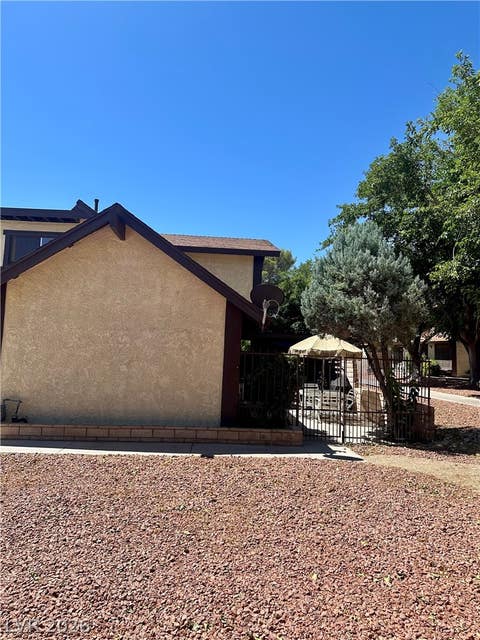 Townhouse For Sale - 3151 Batavia Drive<br/> Las Vegas, NV 89102