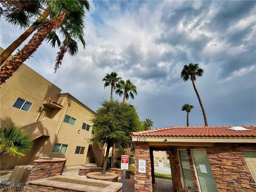 1852 N Decatur Boulevard 101