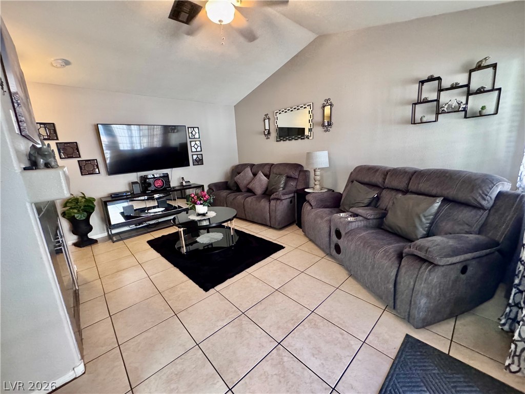 1600 N Torrey Pines Drive 101