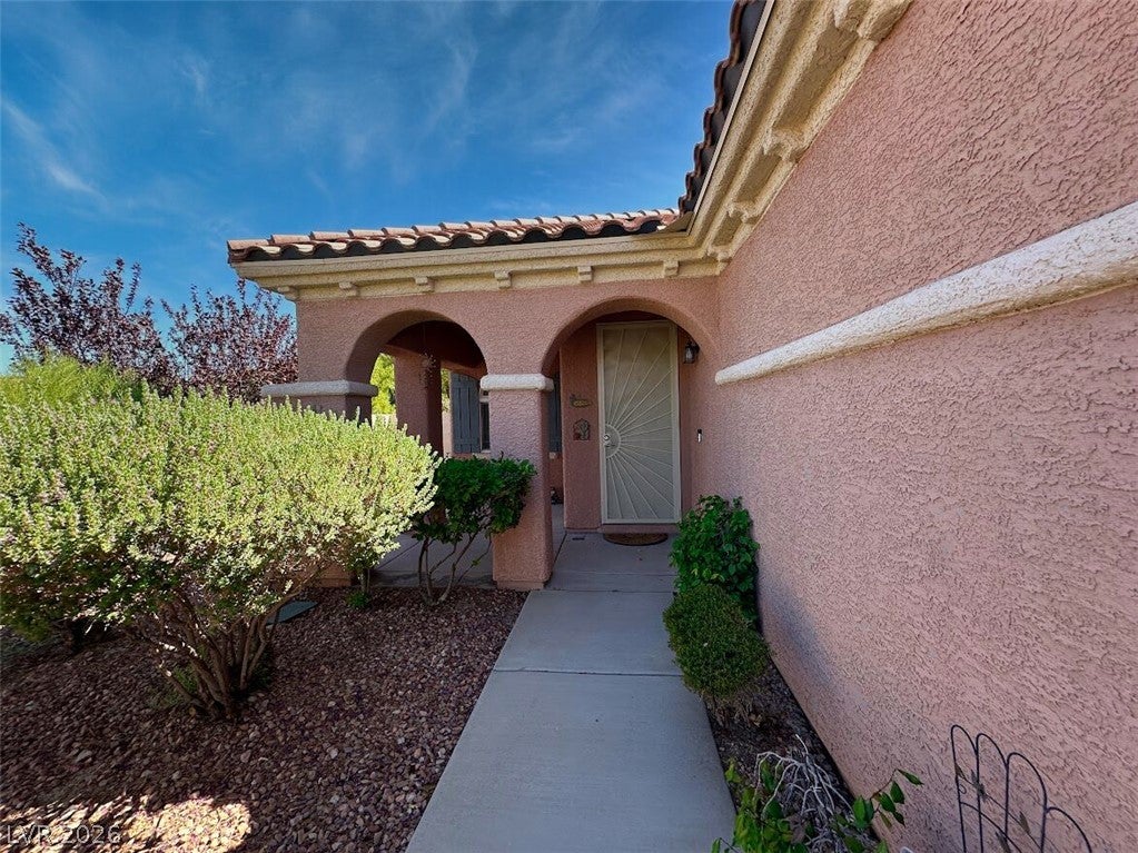 5123 Opal Crest Avenue
