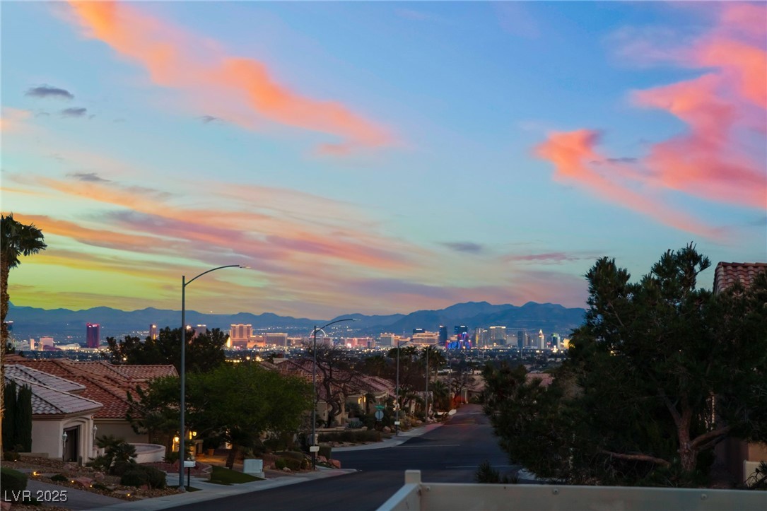 10901 Fort Valley Avenue, Las Vegas, Nevada image 2