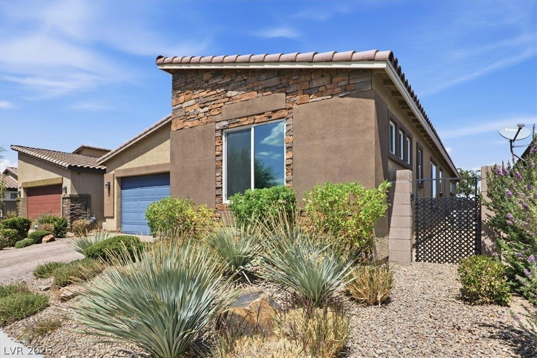2128 Del Aqua Avenue