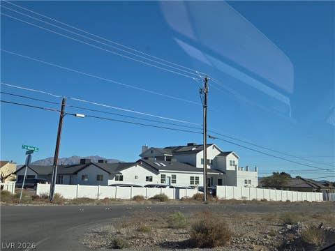 Homes For Sale - 5724 N Grand Canyon Drive<br/> Las Vegas, NV 89149