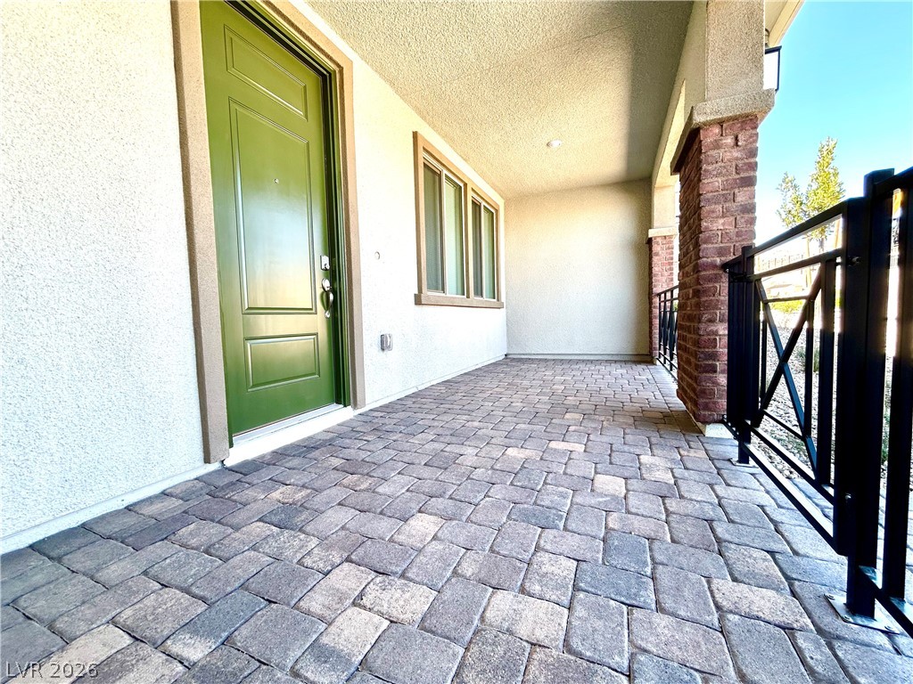 12476 Kings Creek Place