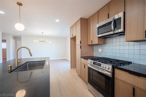 Photo of 4454 Dennis Way, Las Vegas, NV 89121 (MLS # 2769078)