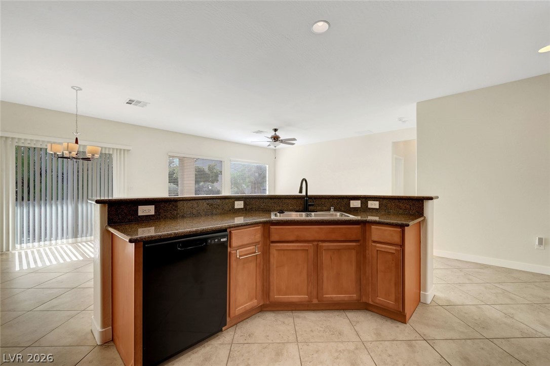 7757 Coast Jay Street