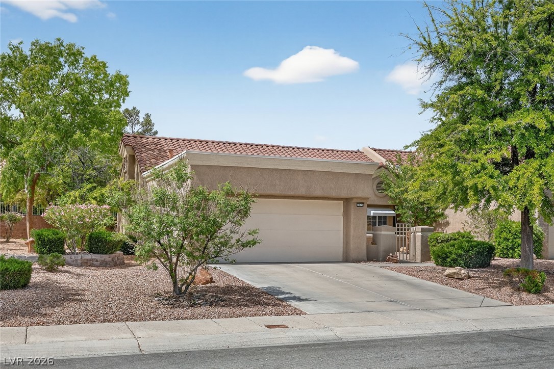 2425 Desert Butte Drive