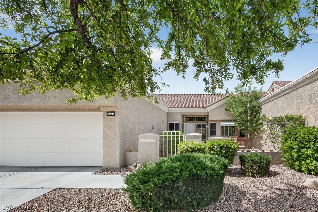 2425 Desert Butte Drive