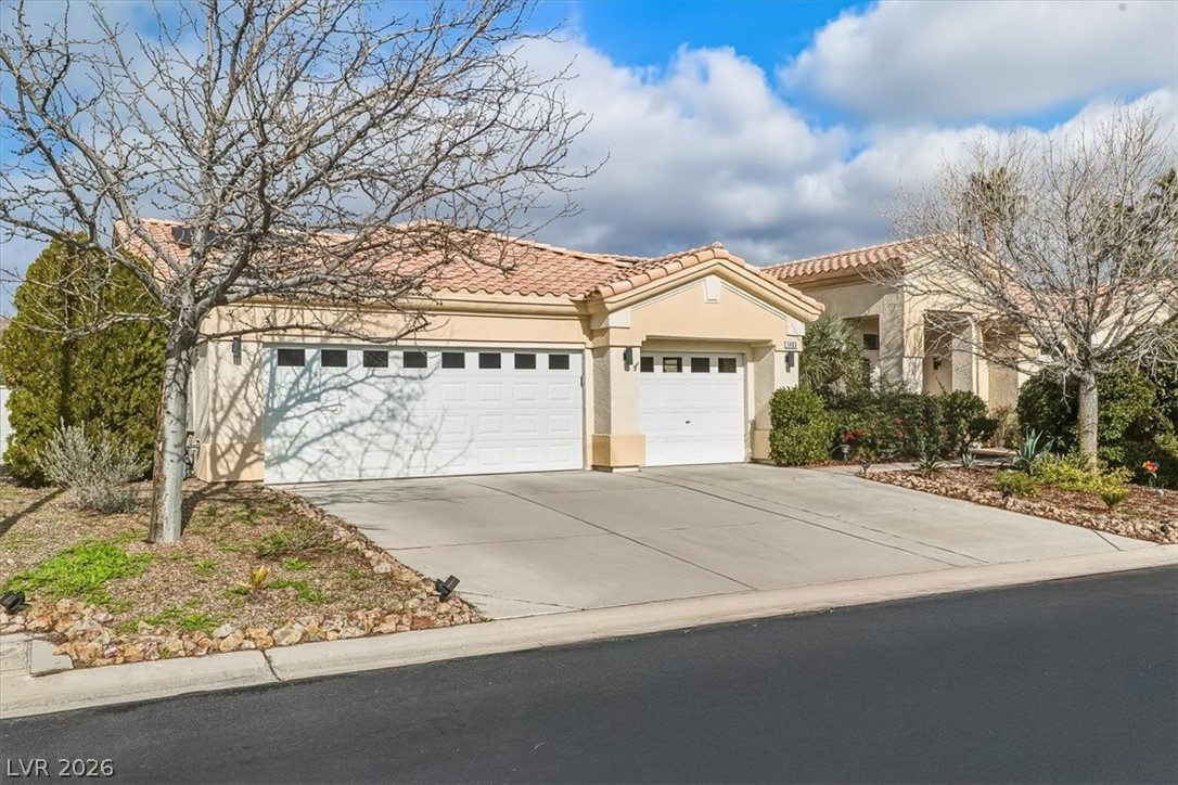 7400 Bisonwood Avenue