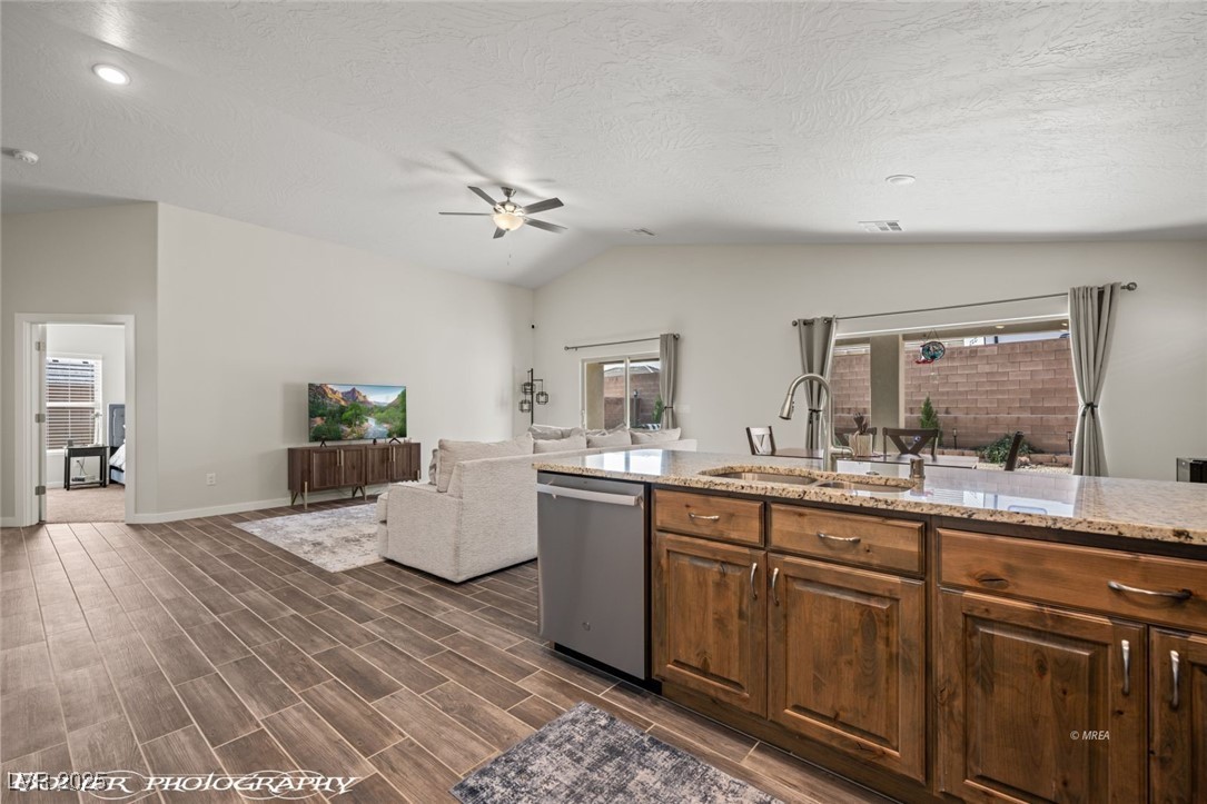 942 Shadow Hawk Ridge, Mesquite, Nevada image 32
