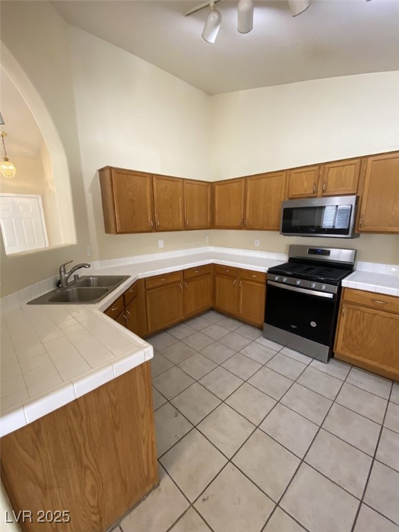 Las Vegas, Nevada 89122, United States, 3 Bedrooms Bedrooms, ,2 BathroomsBathrooms,Residential,Active,146842
