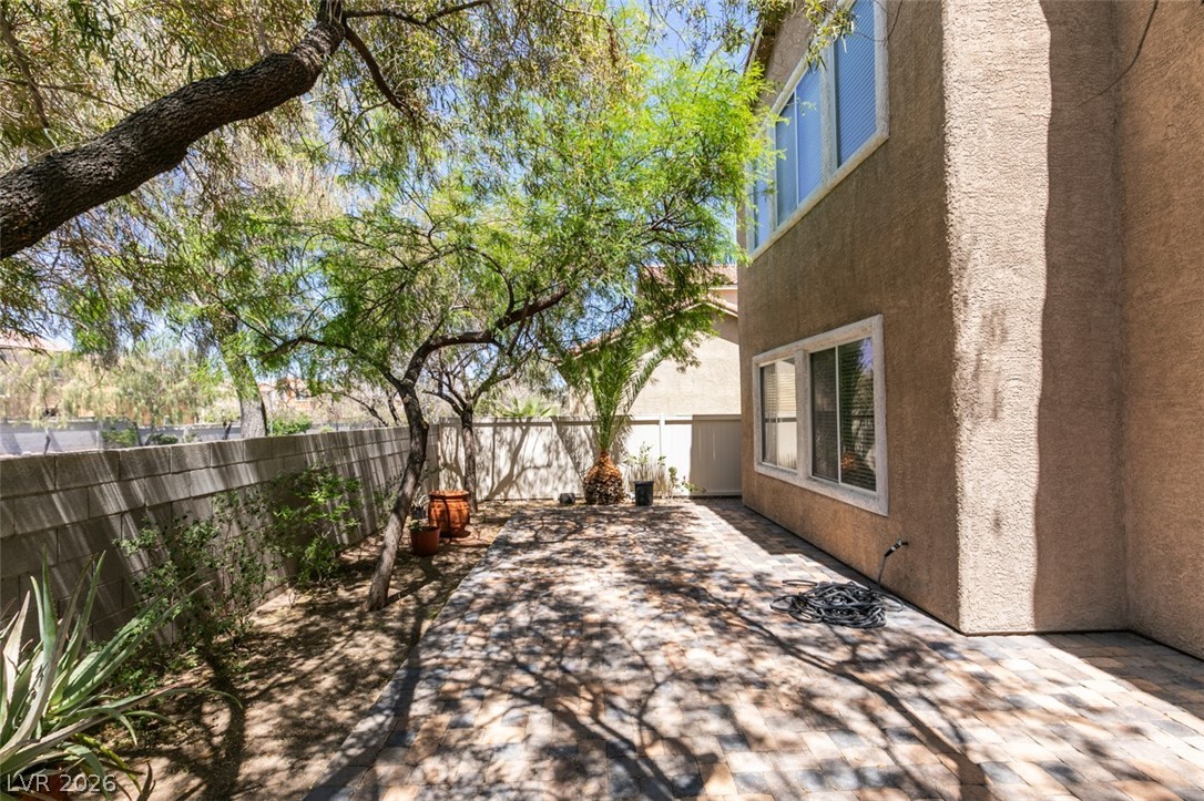 11041 Magenta Crest Court