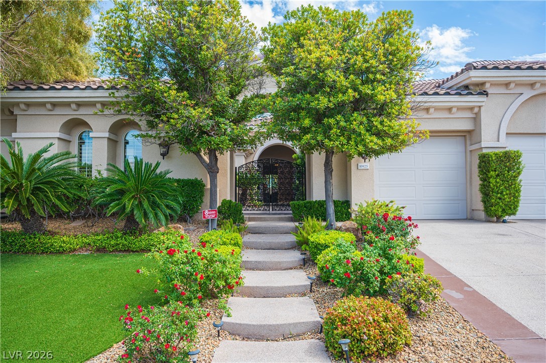 10925 Iris Canyon Lane