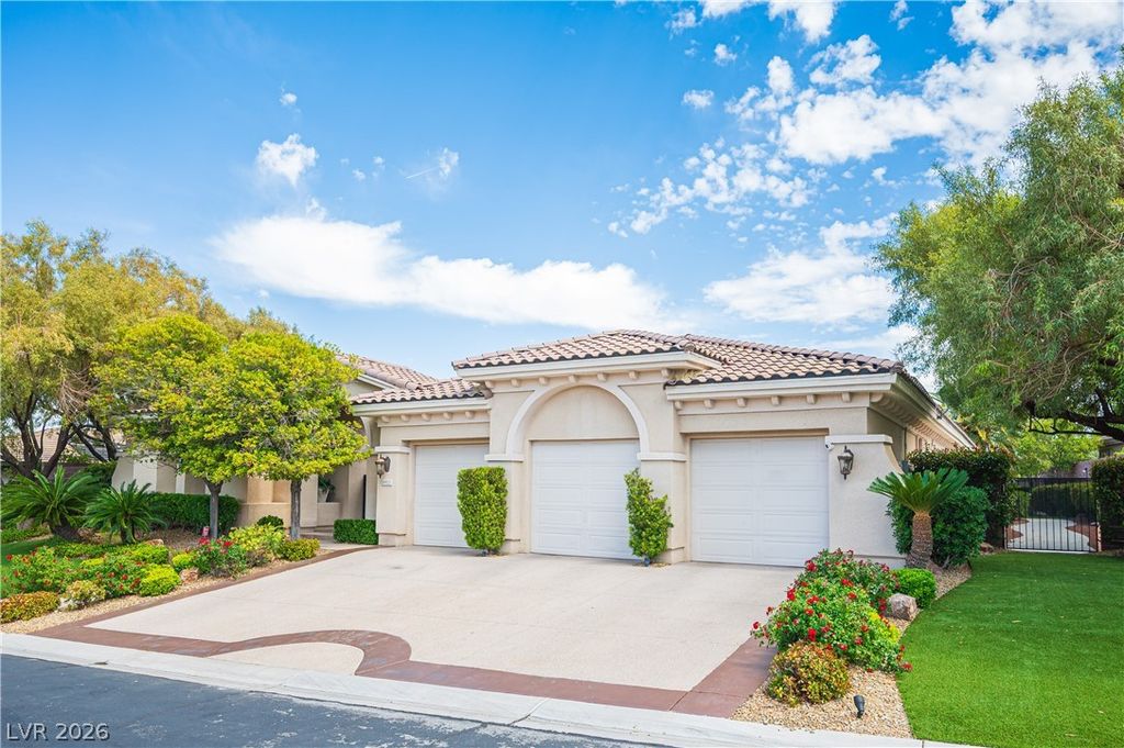 Photo of 10925 Iris Canyon Lane, Las Vegas, NV 89135 (MLS # 2776642)