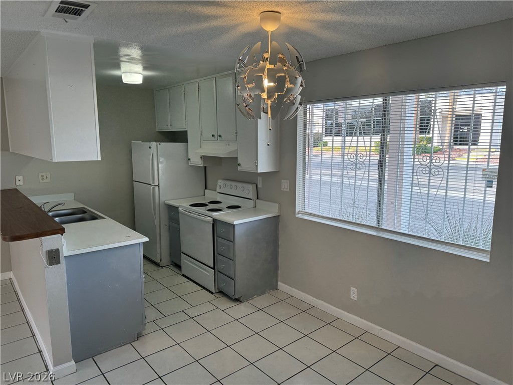 2158 E Desert Inn Road