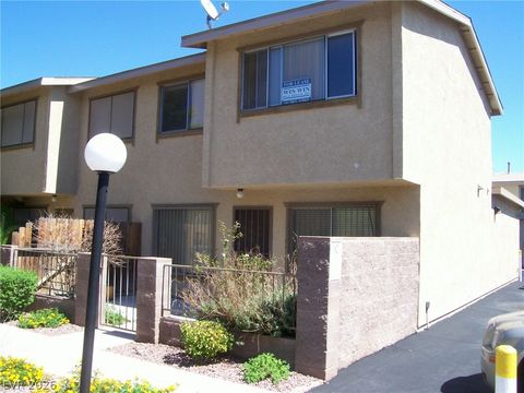 Townhouse For Rent - 2204 Silver Pine Drive<br/> Clark County, Las Vegas, NV 89108