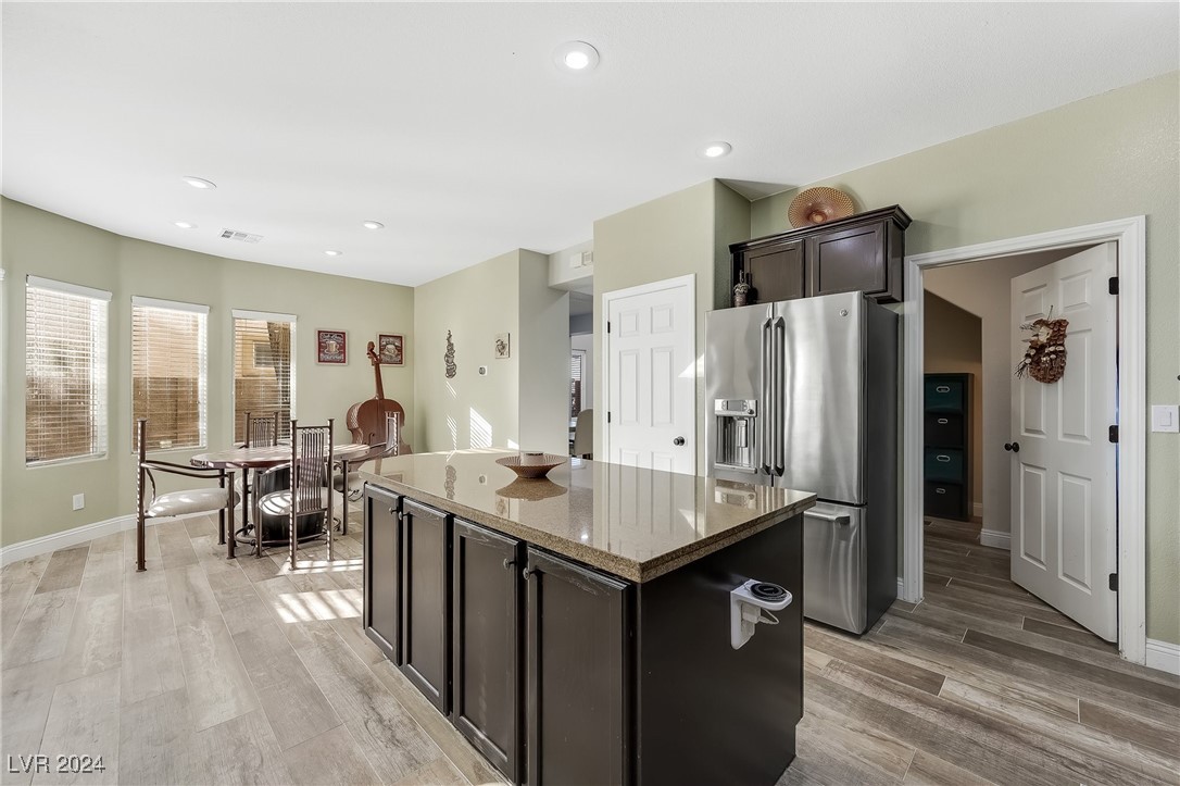 Las Vegas, Nevada 89141, United States, 3 Bedrooms Bedrooms, ,3 BathroomsBathrooms,Residential,Pending,27368