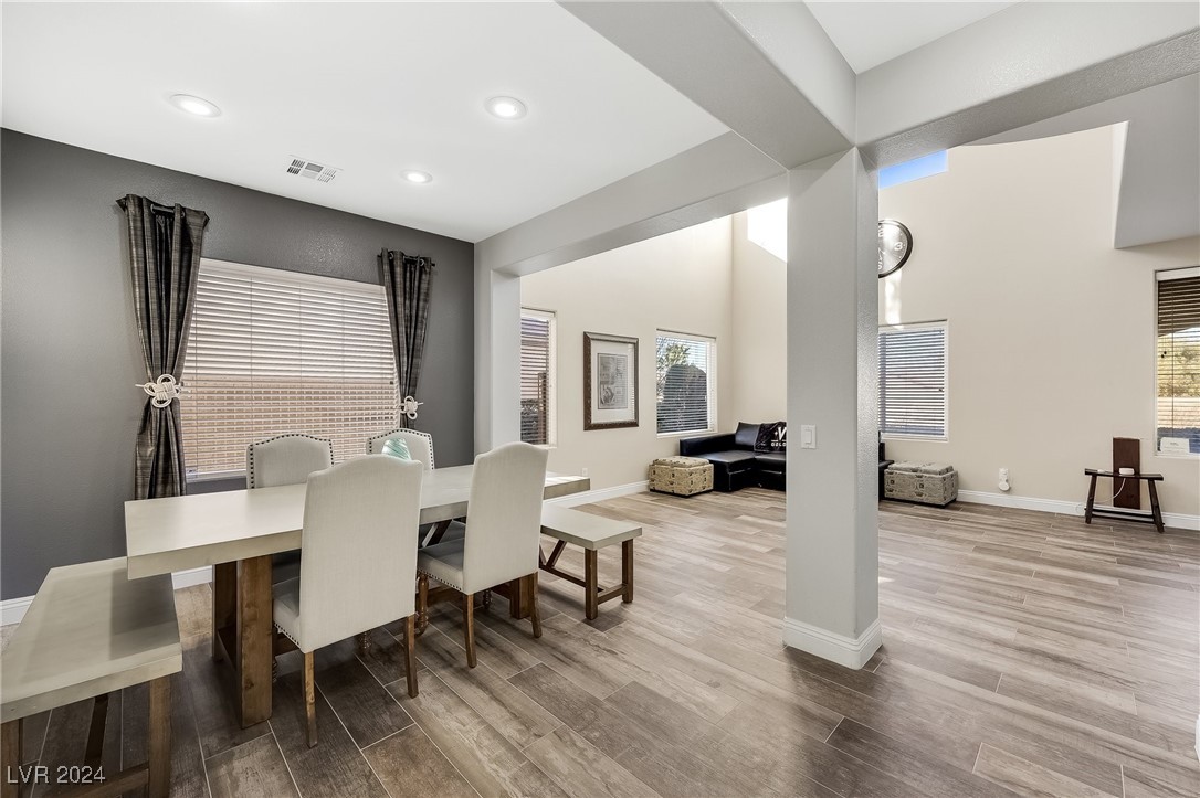 Las Vegas, Nevada 89141, United States, 3 Bedrooms Bedrooms, ,3 BathroomsBathrooms,Residential,Pending,27368