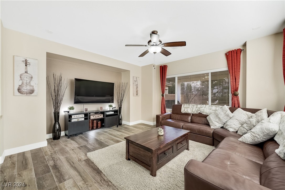 Las Vegas, Nevada 89141, United States, 3 Bedrooms Bedrooms, ,3 BathroomsBathrooms,Residential,Pending,27368