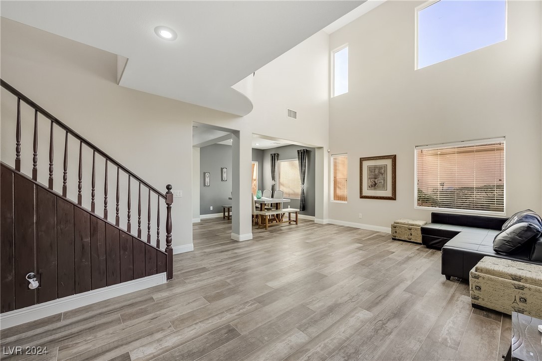 Las Vegas, Nevada 89141, United States, 3 Bedrooms Bedrooms, ,3 BathroomsBathrooms,Residential,Pending,27368