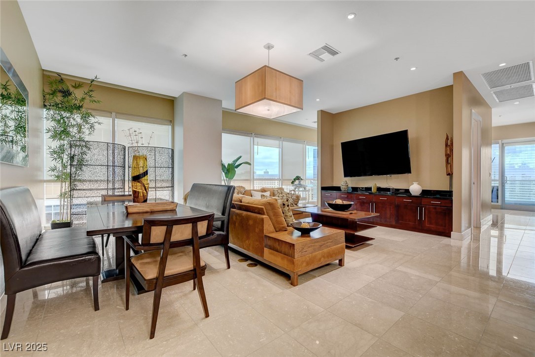 4575 Dean Martin Drive 3304