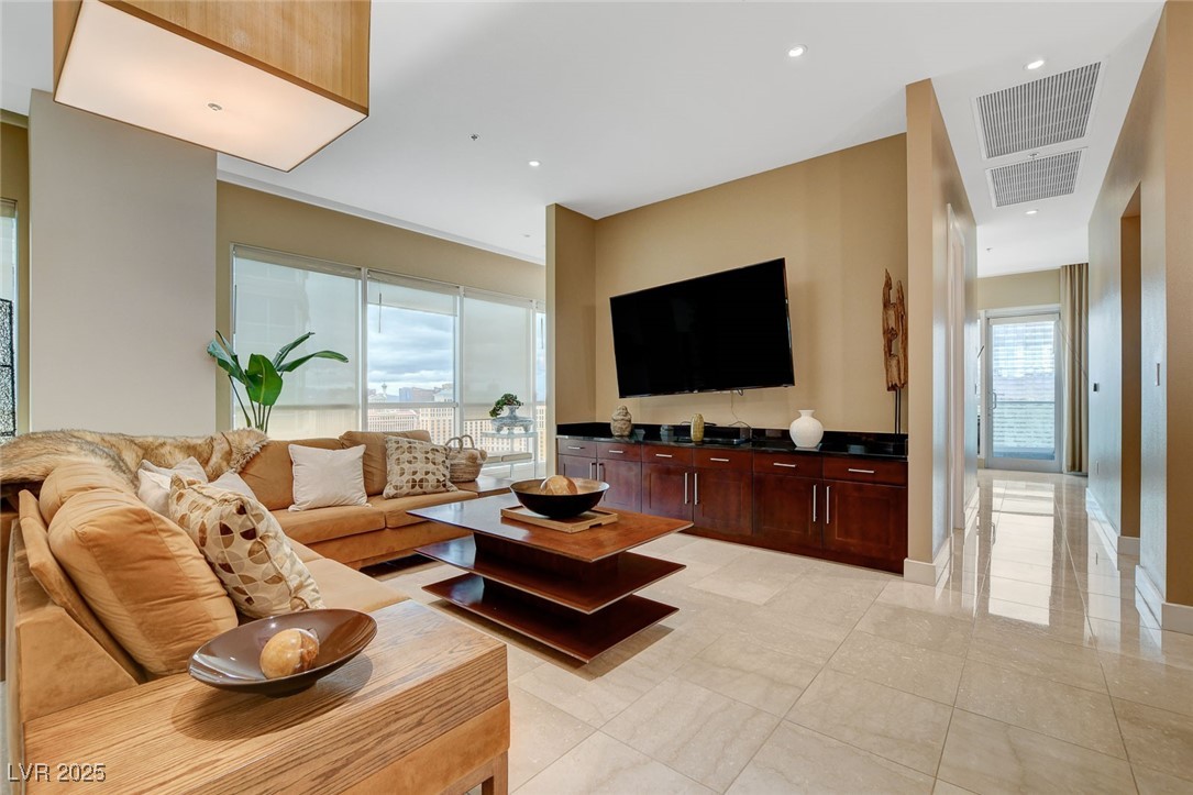 4575 Dean Martin Drive 3304