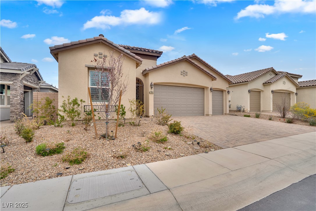 330 Meadow Brush Place, Henderson, Nevada image 1
