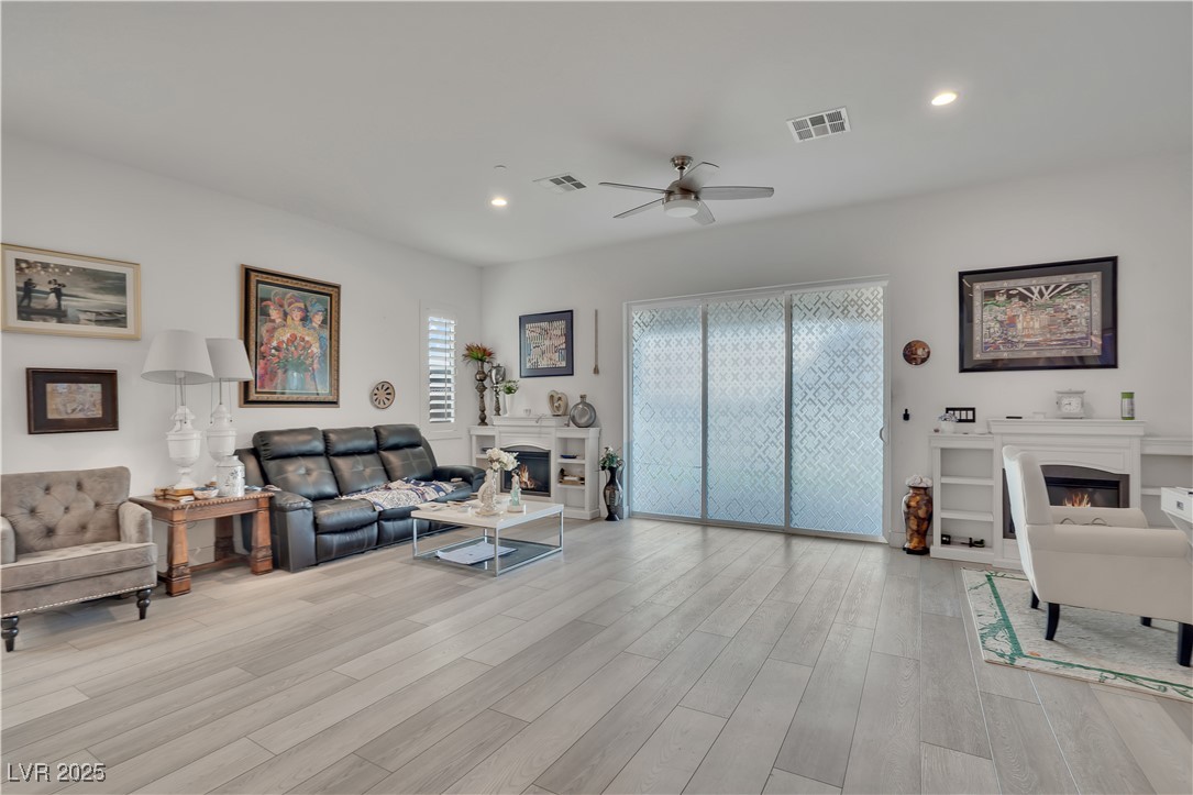 330 Meadow Brush Place, Henderson, Nevada image 7