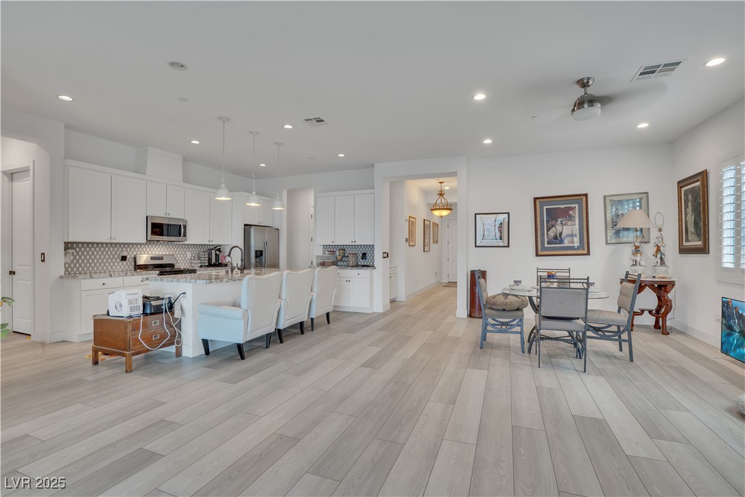 330 Meadow Brush Place, Henderson, Nevada image 8