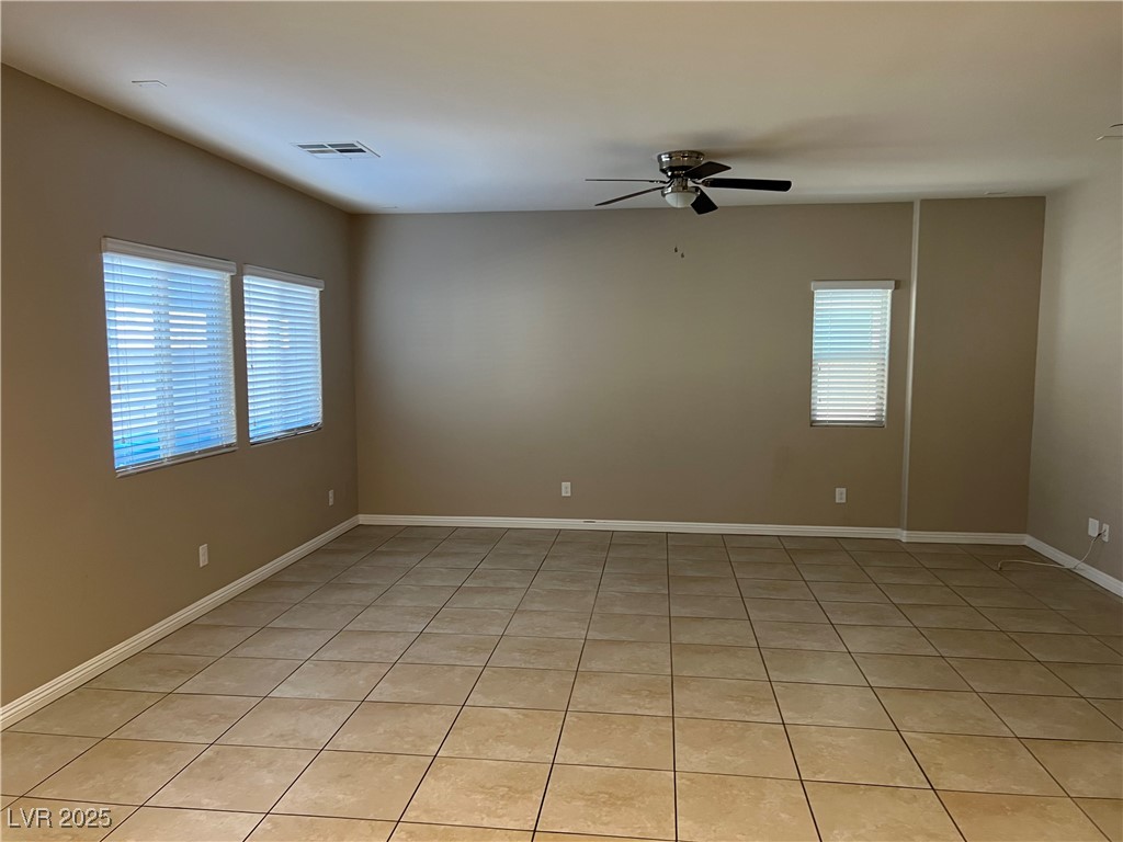 1070 Bobby Basin Avenue