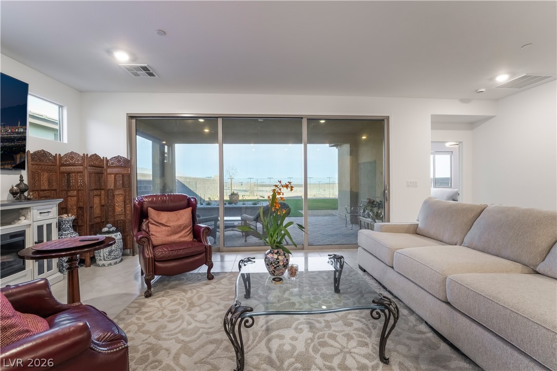 10216 Chrysolite Place